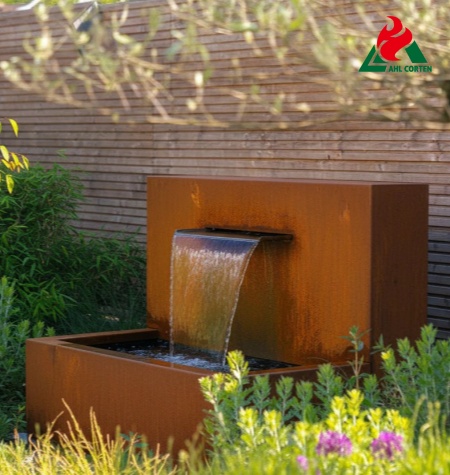 duże elementy wodne Corten