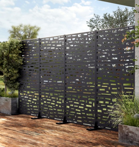 metal screens outdoor