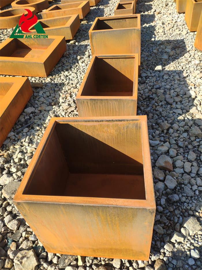 Environmental-friendly Corten Steel Flowerpot In Outdoor