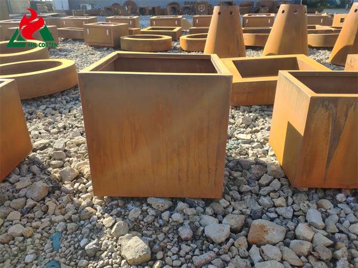 Environmental-friendly Corten Steel Flowerpot In Outdoor