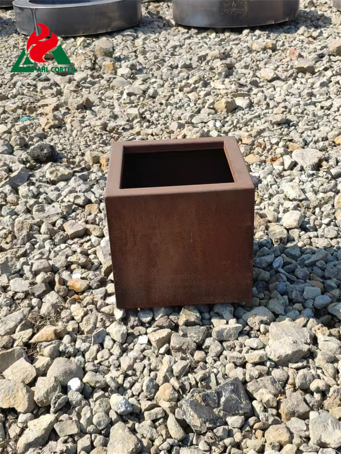 Simplicity European Style Corten Steel Planter