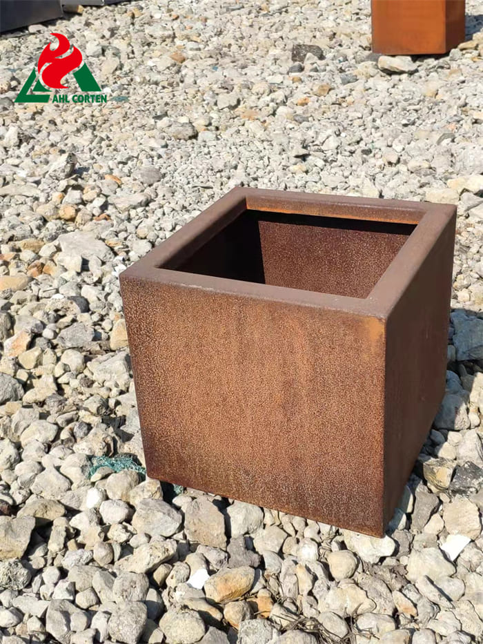 Simplicity European Style Corten Steel Planter