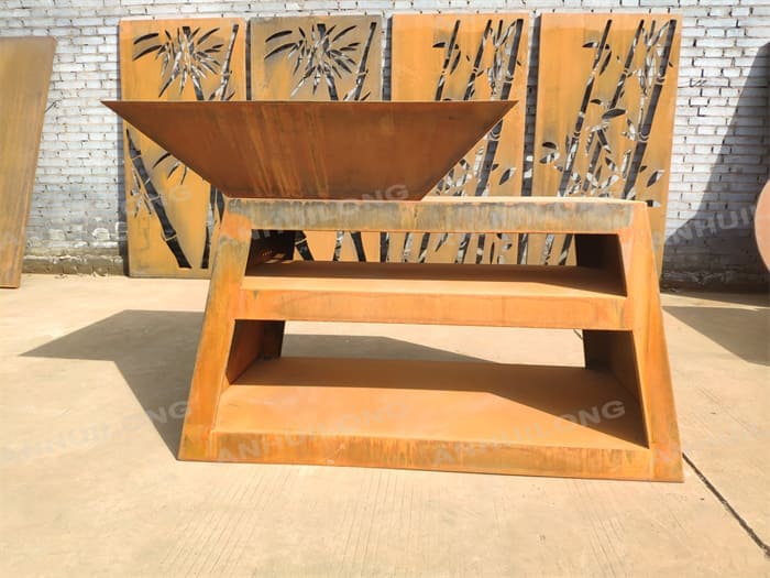 Cruelty-free BBQ corten grill cooking table