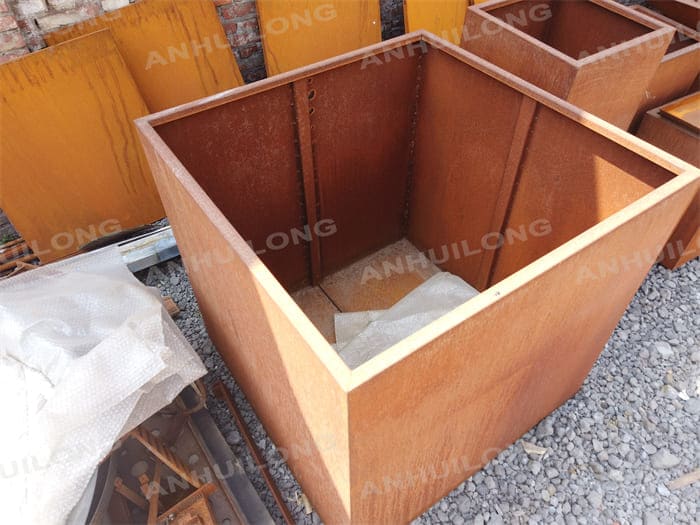 Versatile Style Planter Pot For Home And Garden Design