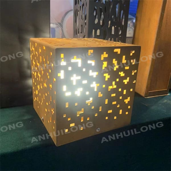 Garden &home decoration high pole lamp corten steel Lightbox star design lamp box