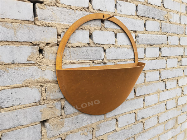 Distinctive Rusty Color Metal Hanging Flower Pots Manufacturer