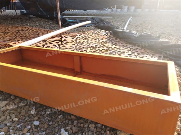 Environmental friendly corten steel planters box for city community decoration