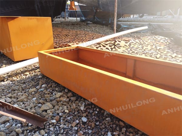 Environmental friendly corten steel planters box for city community decoration