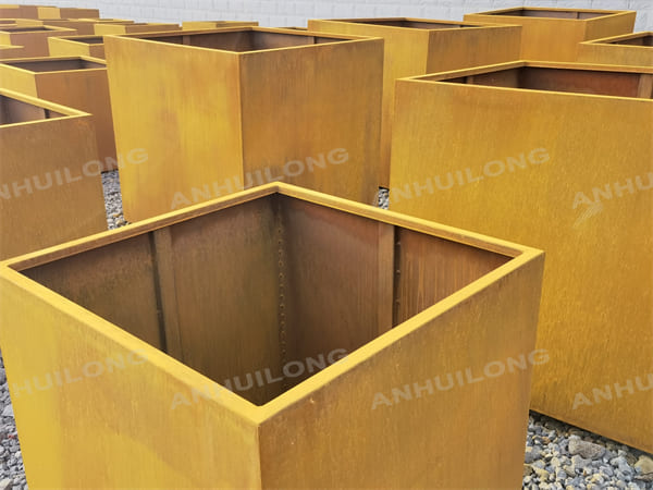 Antique Cube Corten Steel Planter Box To Plant Trees