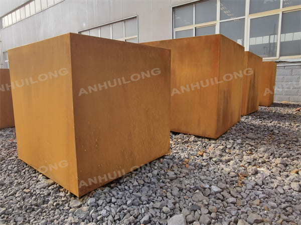 Antique Cube Corten Steel Planter Box To Plant Trees