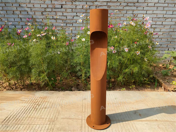 No maintenance column Corten Lamp For Garden Design