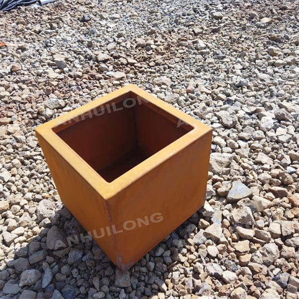 Nature Style corten steel planters