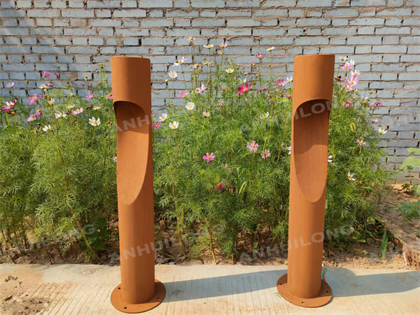 No maintenance column Corten Lamp For Garden Design