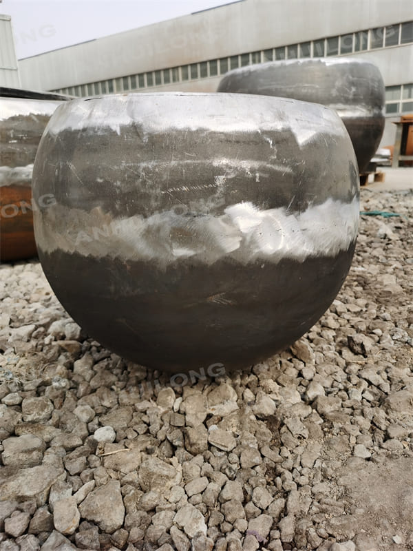 Round Corten Steel Planters To Plant Trees