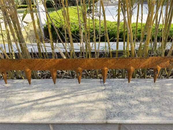 Rusted Steel Garden Edging Made of Premium Materials