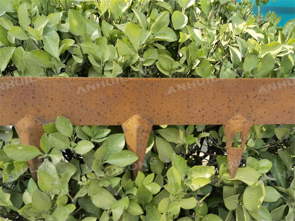 Rusted Steel Garden Edging Made of Premium Materials