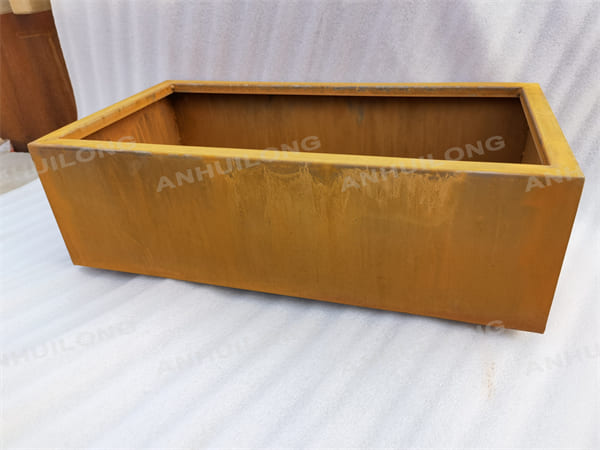 Simple Assembly Rusted Steel Planters Used in Commercial and Residential Settings