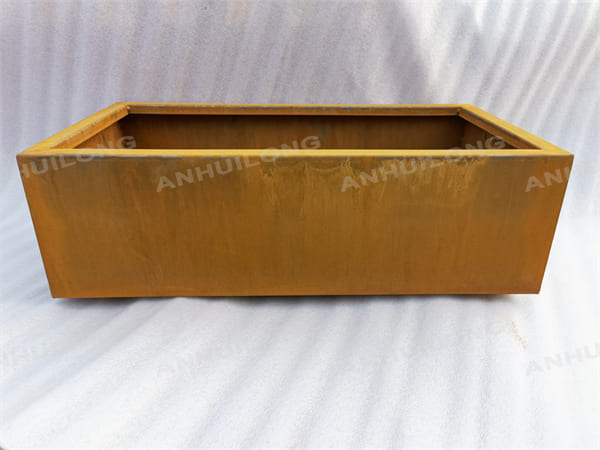 Simple Assembly Rusted Steel Planters Used in Commercial and Residential Settings