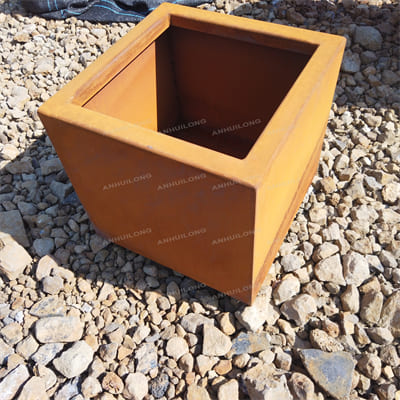The corten steel planter with distinctive aesthetics