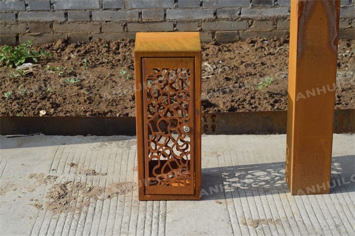 Both Practical And Decorative Corten Steel Garden Lights