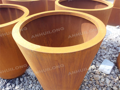 Extremely simple and chic corten steel planter