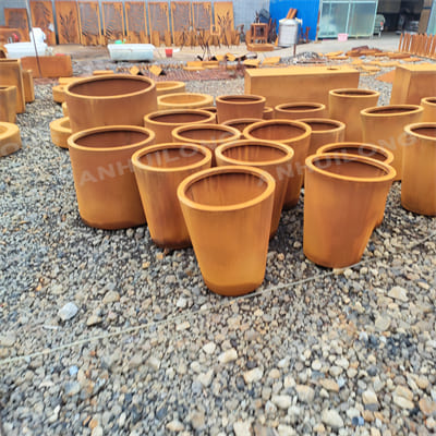 Simple and stylish corten steel planter