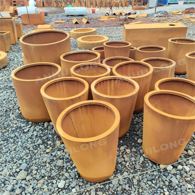 Simple and stylish corten steel planter