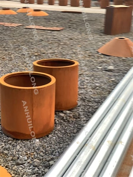 economic and durable corten steel cylindrical planter for Ornamental Garden