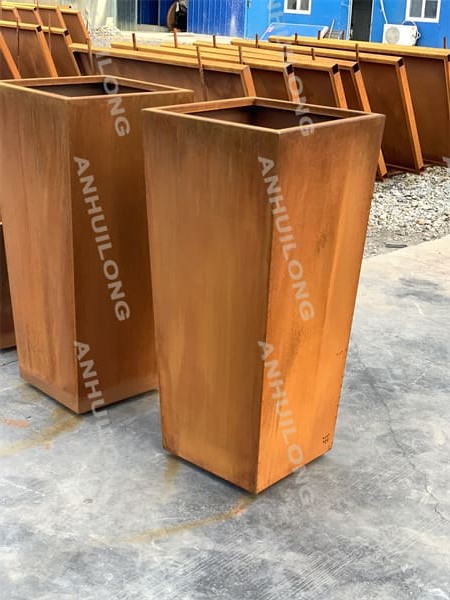 maintenance-free corten steel large outdoor planter used in both commercial and residential settings