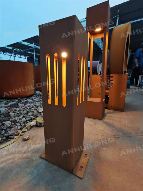 Modern Rust Color Garden lights Supplier