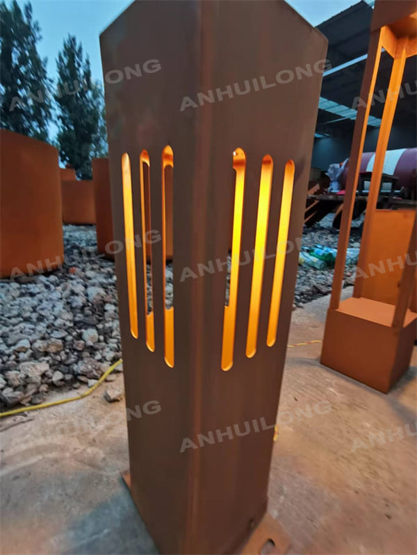 Modern Rust Color Garden lights Supplier