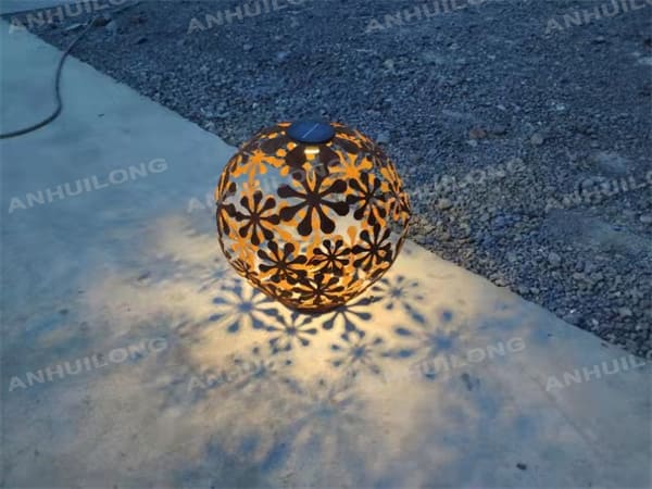 No-maintenance corten lightbox for outdoor use