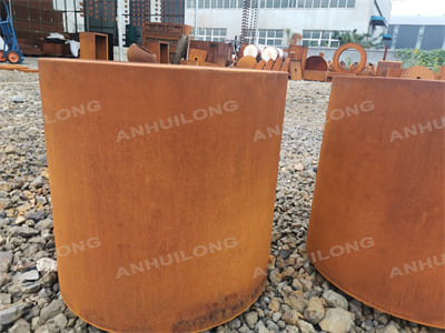 AHL’s stylish Corten steel groove planter