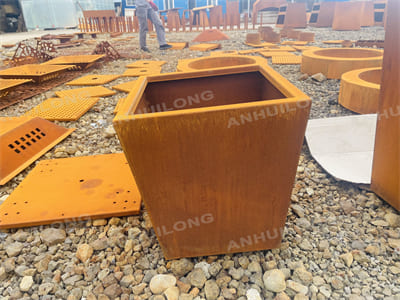 Corten steel planter suitable for farm and household use