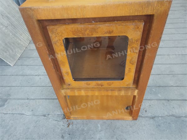 Free standing corten steel fireplace for outdoor use