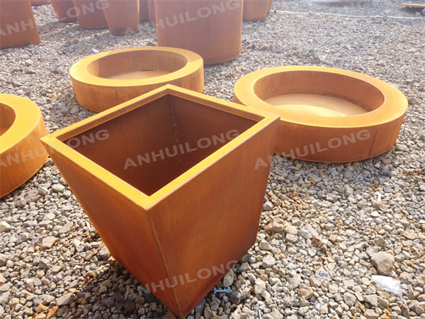 Metal Planter Pot That Made Of Historical Corten Steel