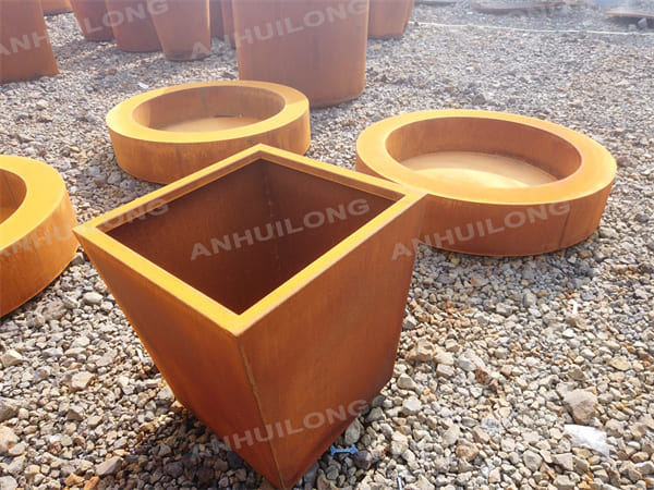 Metal Planter Pot That Made Of Historical Corten Steel