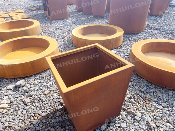 Metal Planter Pot That Made Of Historical Corten Steel