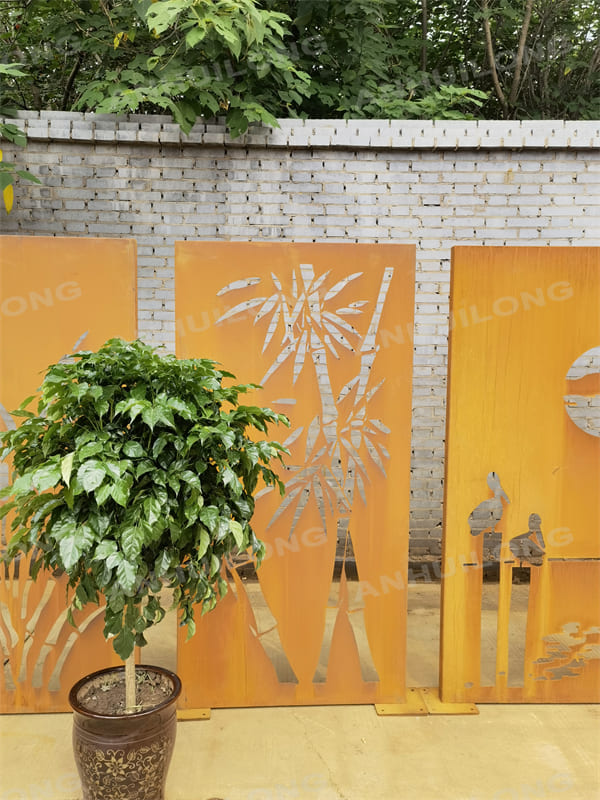 Corten Bamboo Fencing Garden Screen Panels