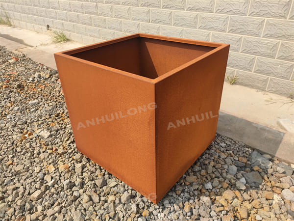 Rusty Color Planter Pot With Green Plants