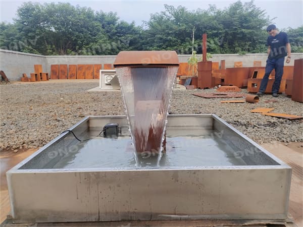 Industrial Style modern water feature For Garden Design