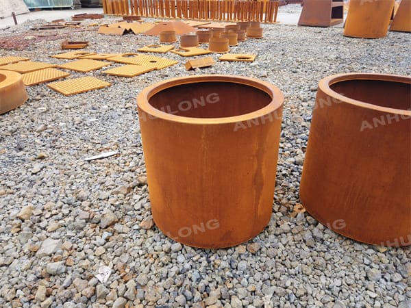 The Strong And Elegent Corten Steel Planter Pot