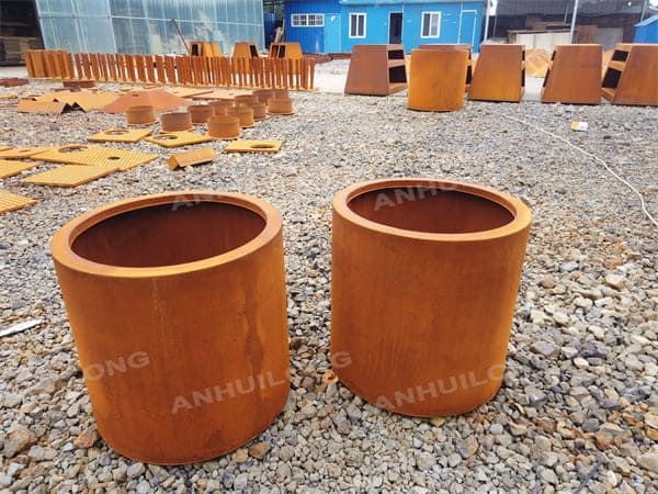 The Strong And Elegent Corten Steel Planter Pot