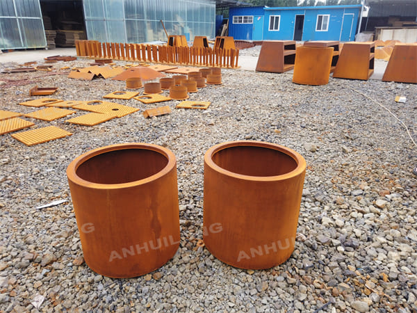 The Corten Steel Metal Planter Pot With Different Diameter