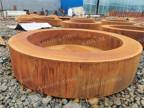 Round Weathering Steel Fire Pit Is Burn-Resistant And Long-Lasting