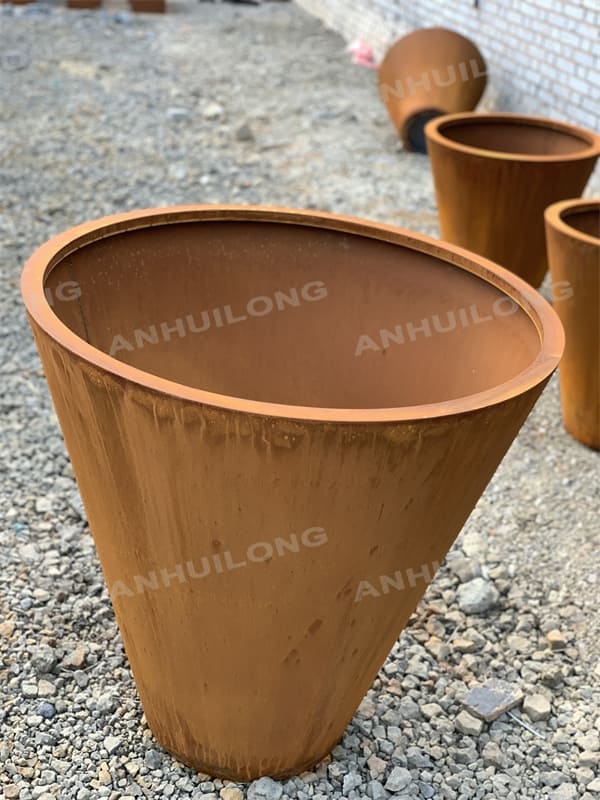 minimalism  cylindrical planter  For Garden Design