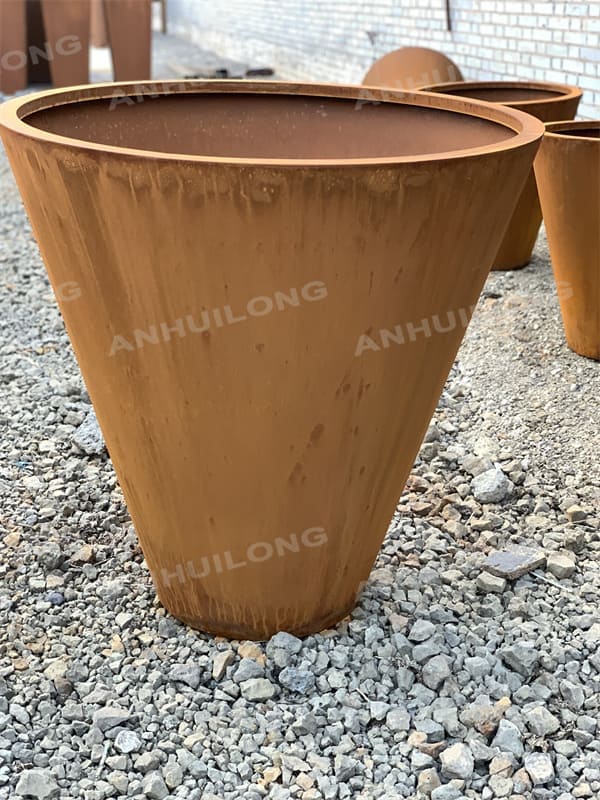 minimalism  cylindrical planter  For Garden Design