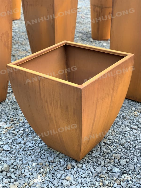 economic and durable metal flower pot For Landscaping