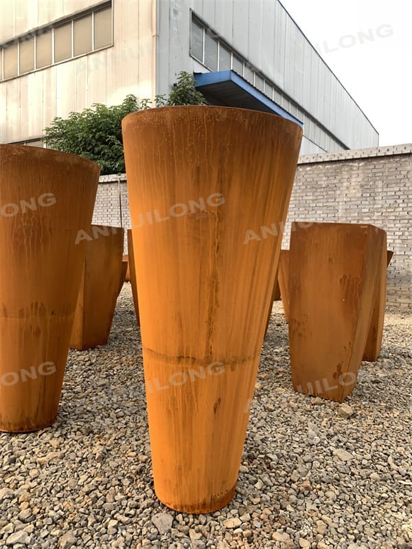 rust-like tall flower pot For Garden Design