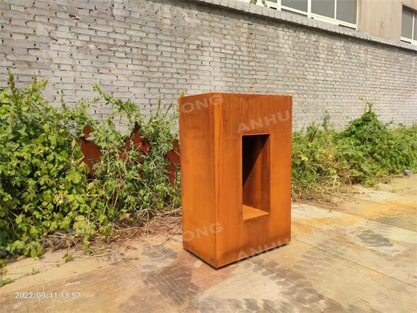 Clean, attractive and rustic Corten Steel Planter Pot in rust